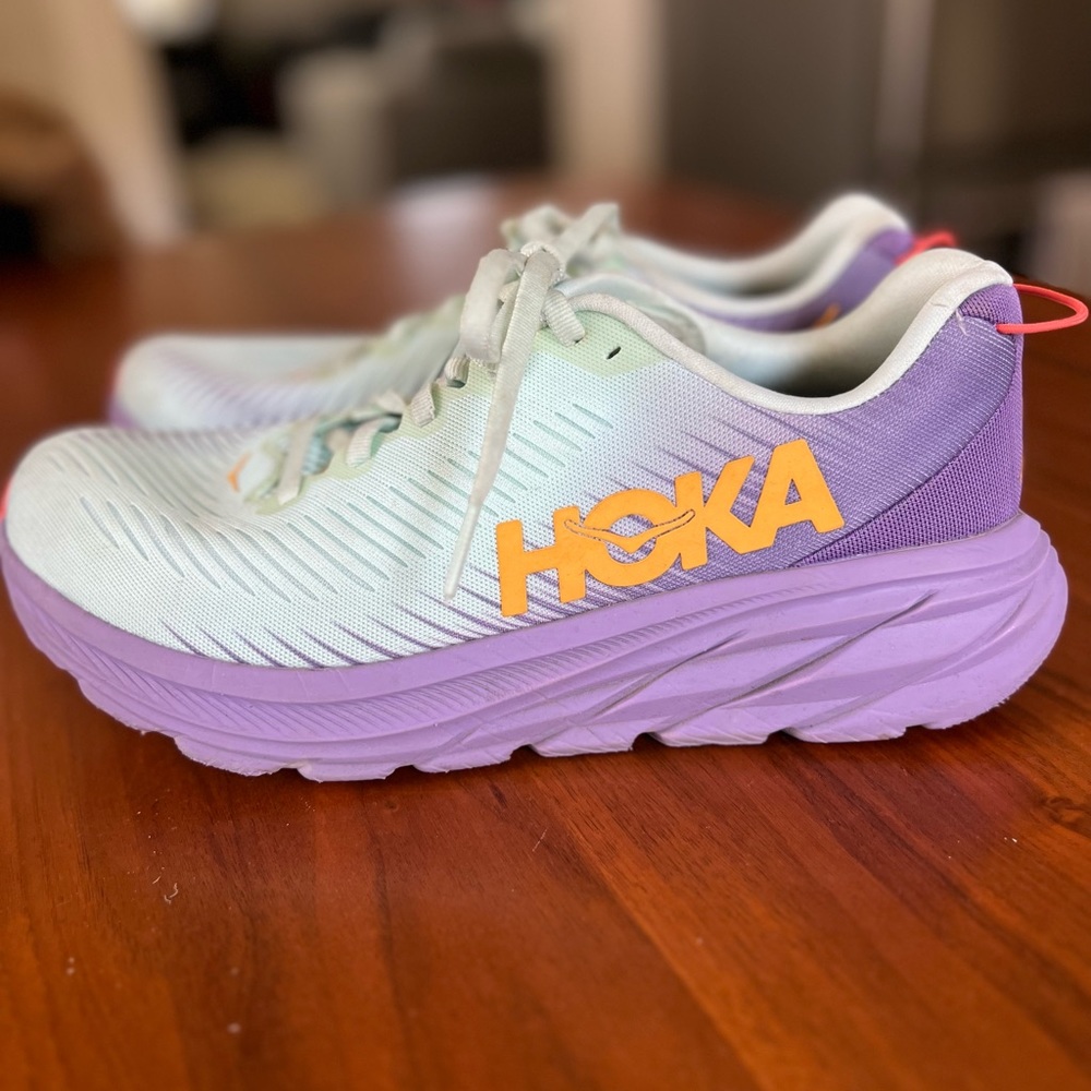 Hoka Rincon 3 Running Shoe-Size 8.5 Women’s